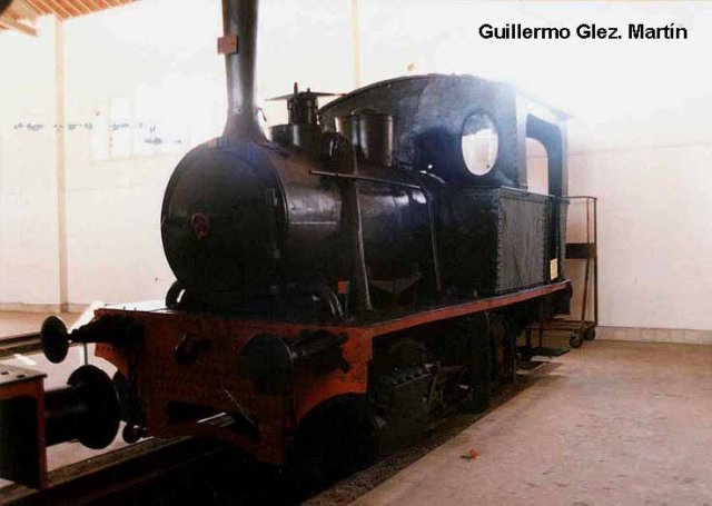 l1 - Locomotora 04 tipo 020WT de ancho de 1674 mm., construida por Ckl, número construcción 1454 del año 1885 propiedad del Museo del Ferrocarril de Vilanova, prestó servicio anterior en 1885&gt;Urbano de Jérez 5&gt; 1890&gt; ANDALUCES 04&gt; 1941&gt;RENFE 04&gt; 1942 CELO 04&gt;PRESERVADA; Localizada en VILANOVA I LA GELTRU (MUSEO FC.)
